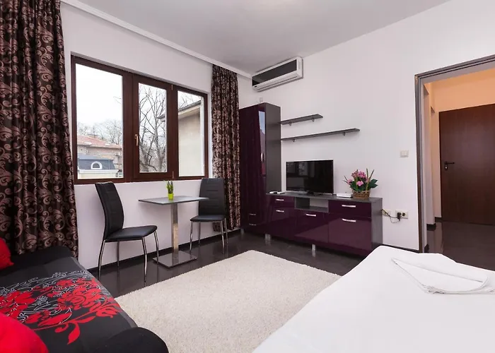Central Beach Guest Rooms