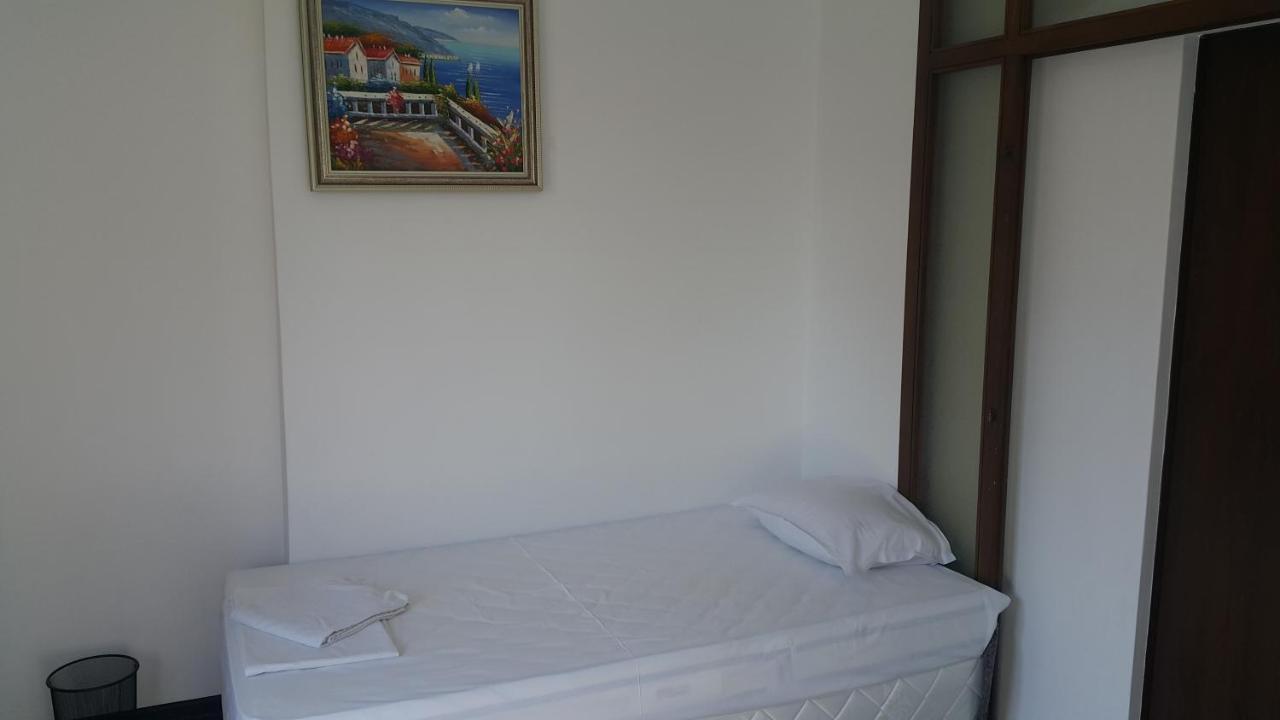 Guest * Burgas
